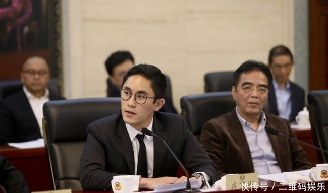 Thieu gia sieu giau tung hen ho voi sao nu hon 11 tuoi-Hinh-5