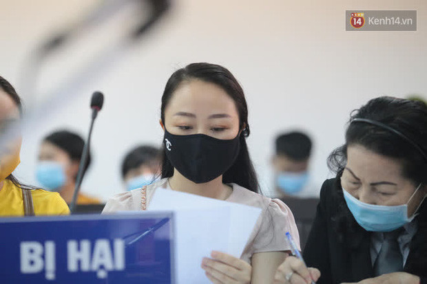 Nu tiep vien bi tai xe Mercedes dam thiet hai 79% suc khoe-Hinh-4