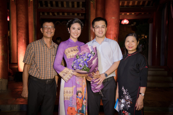 Chồng sắp cưới làm việc ở Bộ ngoại giao của Hoa hậu Ngọc Hân - Hình 3 Chong sap cuoi lam viec o Bo ngoai giao cua Hoa hau Ngoc Han-Hinh-3