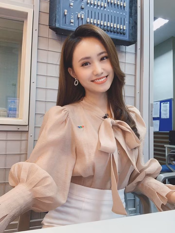 4 nu MC tre trung nhat nhi VTV: Nhan sac khong thua hoa hau-Hinh-16