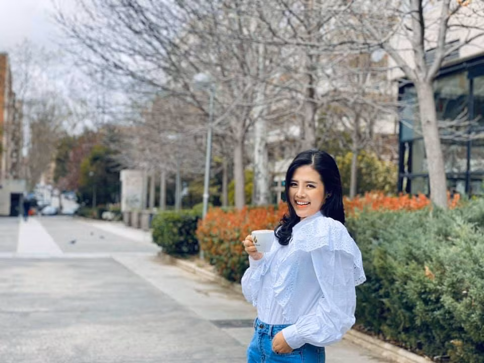 4 nu MC tre trung nhat nhi VTV: Nhan sac khong thua hoa hau-Hinh-38