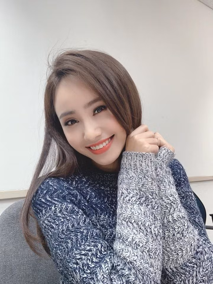 4 nu MC tre trung nhat nhi VTV: Nhan sac khong thua hoa hau-Hinh-24