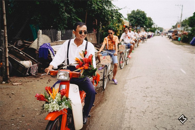 Hội bạn thân "lầy lội" diện đồ cha mẹ bưng tráp trong đám cưới - Hình 5 Hoi ban than