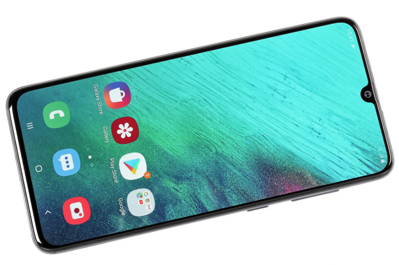 Samsung Galaxy A70 voi 3 camera sau giam gia 2 trieu dong-Hinh-2