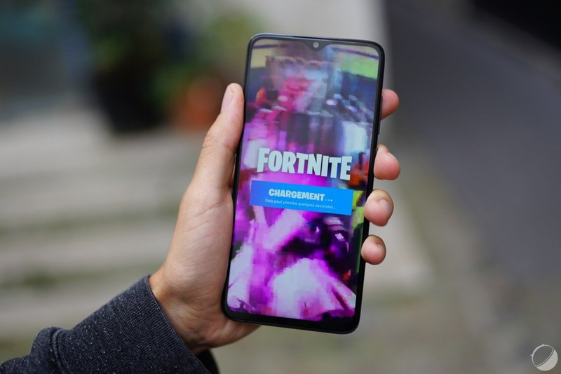 Với thiết kế hơi cổ điển, Redmi Note 8 Pro sở hữu màn hình LCD 6,53 inch với độ phân giải Full HD +. Nhờ chip MediaTek P90T và RAM 8 GB, điện thoại hoạt động tốt trong các tác vụ hàng ngày và ít ngốn năng lượng./.