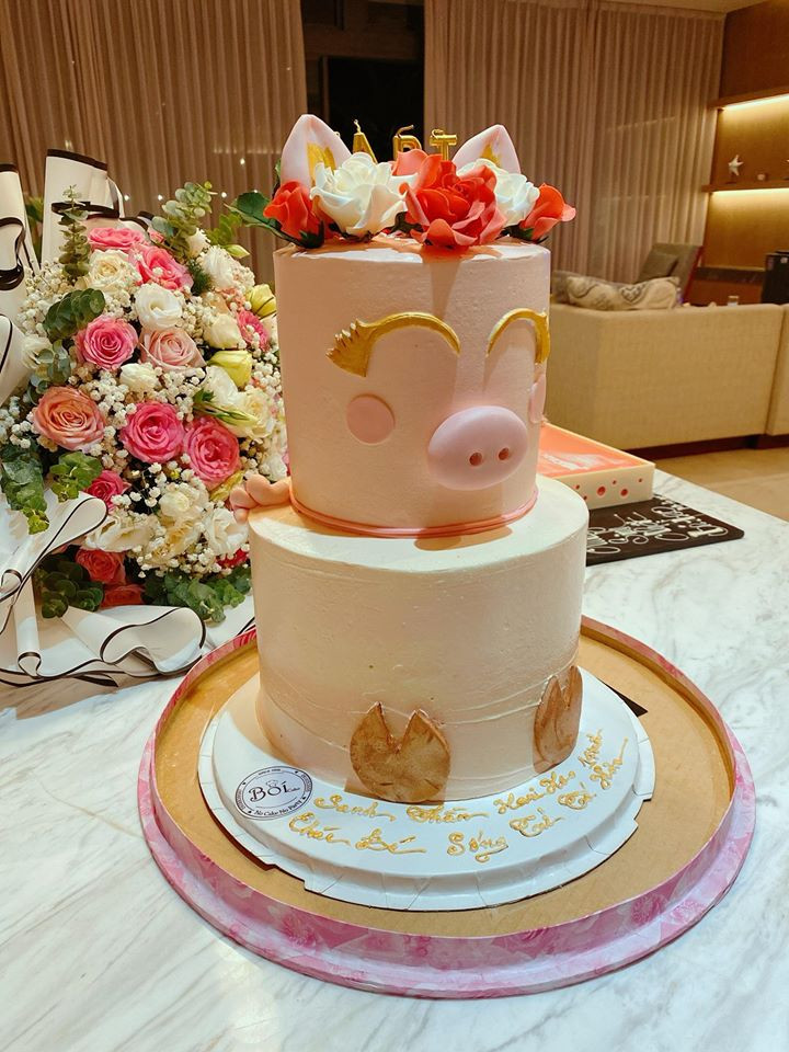 Xem Hari Won đập hộp quà sinh nhật siêu lầy - Hình 11 Xem Hari Won dap hop qua sinh nhat sieu lay-Hinh-11