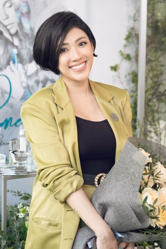 MC Yumi Dương sau gần 2 năm 'theo chồng bỏ cuộc chơi' MC Yumi Duong sau gan 2 nam 'theo chong bo cuoc choi'