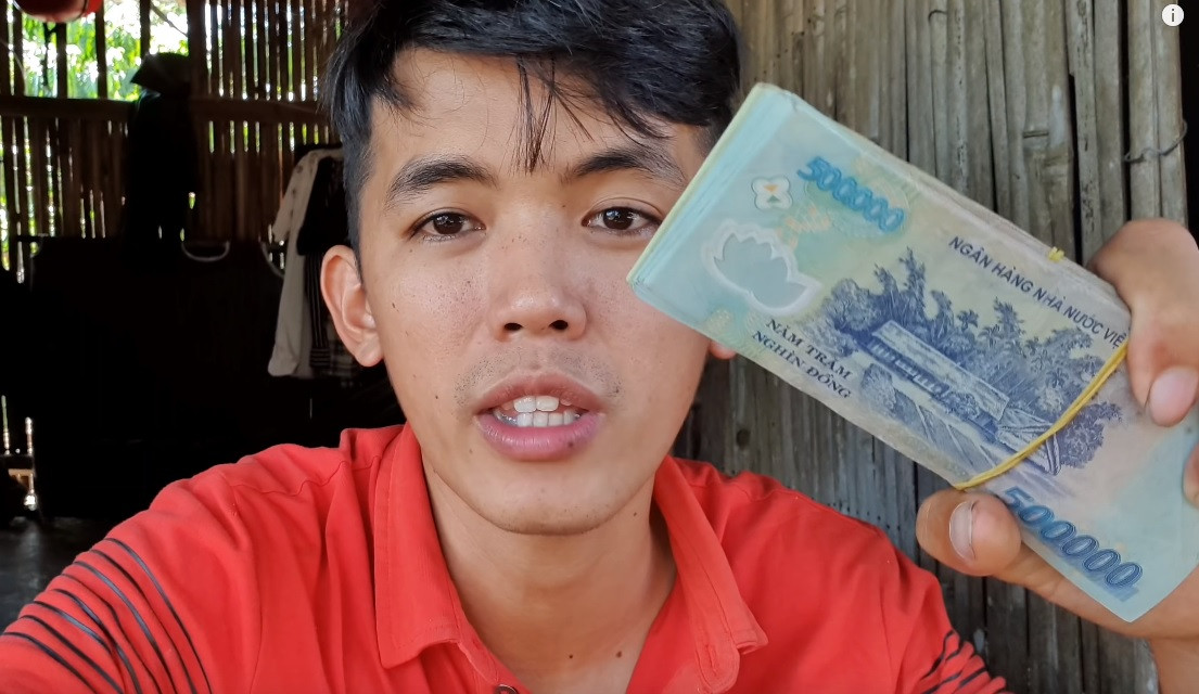 Chang phu ho la YouTuber ngheo nhat VN