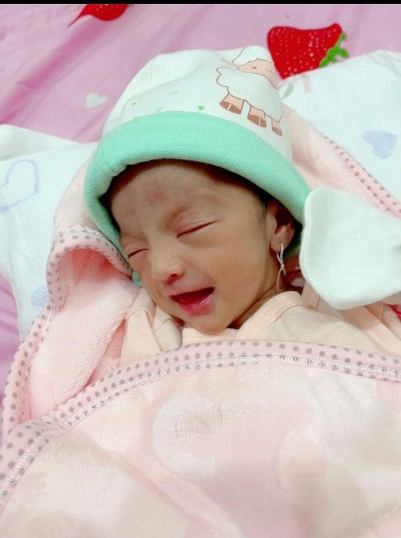 Vợ Mạc Văn Khoa đúng là nàng dâu số hưởng - Hình 2 Vo Mac Van Khoa dung la nang dau so huong-Hinh-2