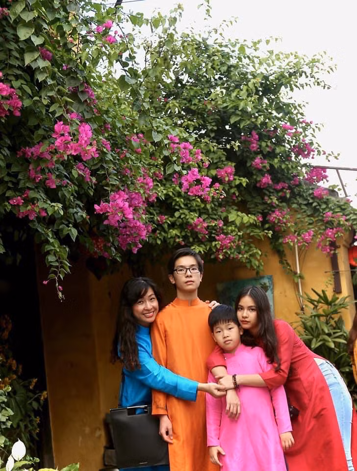 Hình ảnh các con được ca sĩ Thùy Dung chia sẻ