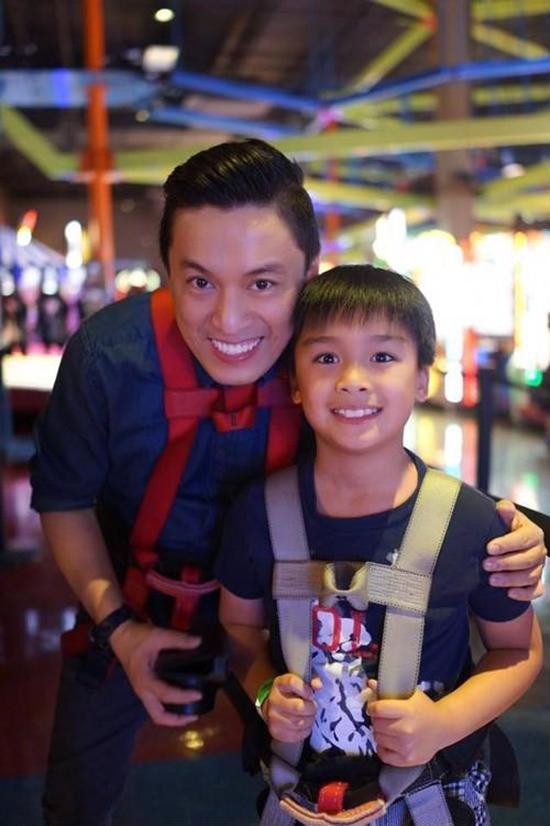 Sao Viet nuoc mat chay nguoc vi mot cau noi cua con ruot-Hinh-5