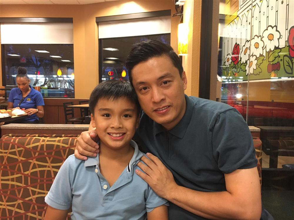 Sao Viet nuoc mat chay nguoc vi mot cau noi cua con ruot-Hinh-6