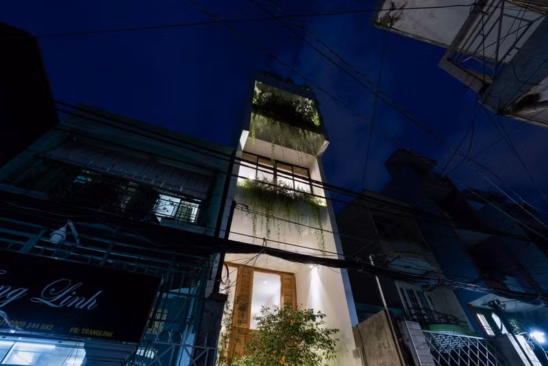 Ngam ngoi nha ong co khong gian chong lop giua long Sai Gon