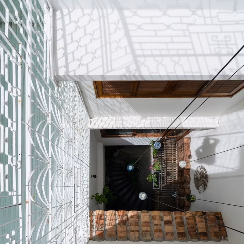 Ngam ngoi nha ong co khong gian chong lop giua long Sai Gon-Hinh-8