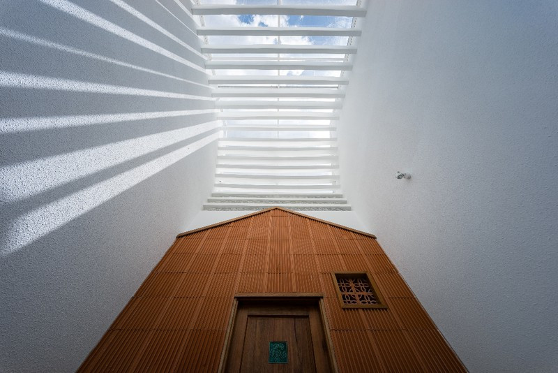 Ngam ngoi nha ong co khong gian chong lop giua long Sai Gon-Hinh-11