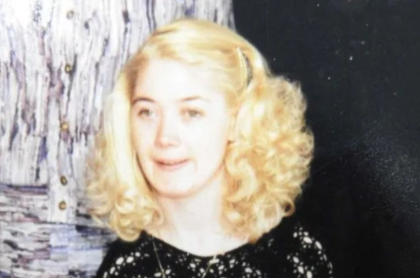 Cai chet cua nguoi bi buoc ngoi tren ghe 24 tieng/ngay suot 1 nam