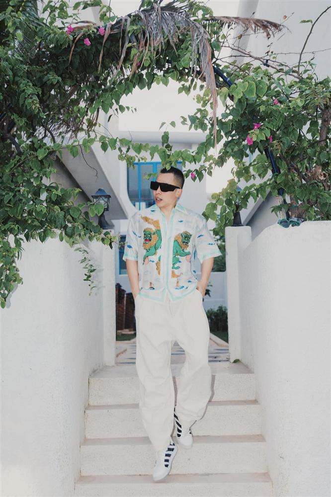 Vu Khac Tiep bi canh bao khi dan doi quan hung hau di quay-Hinh-2