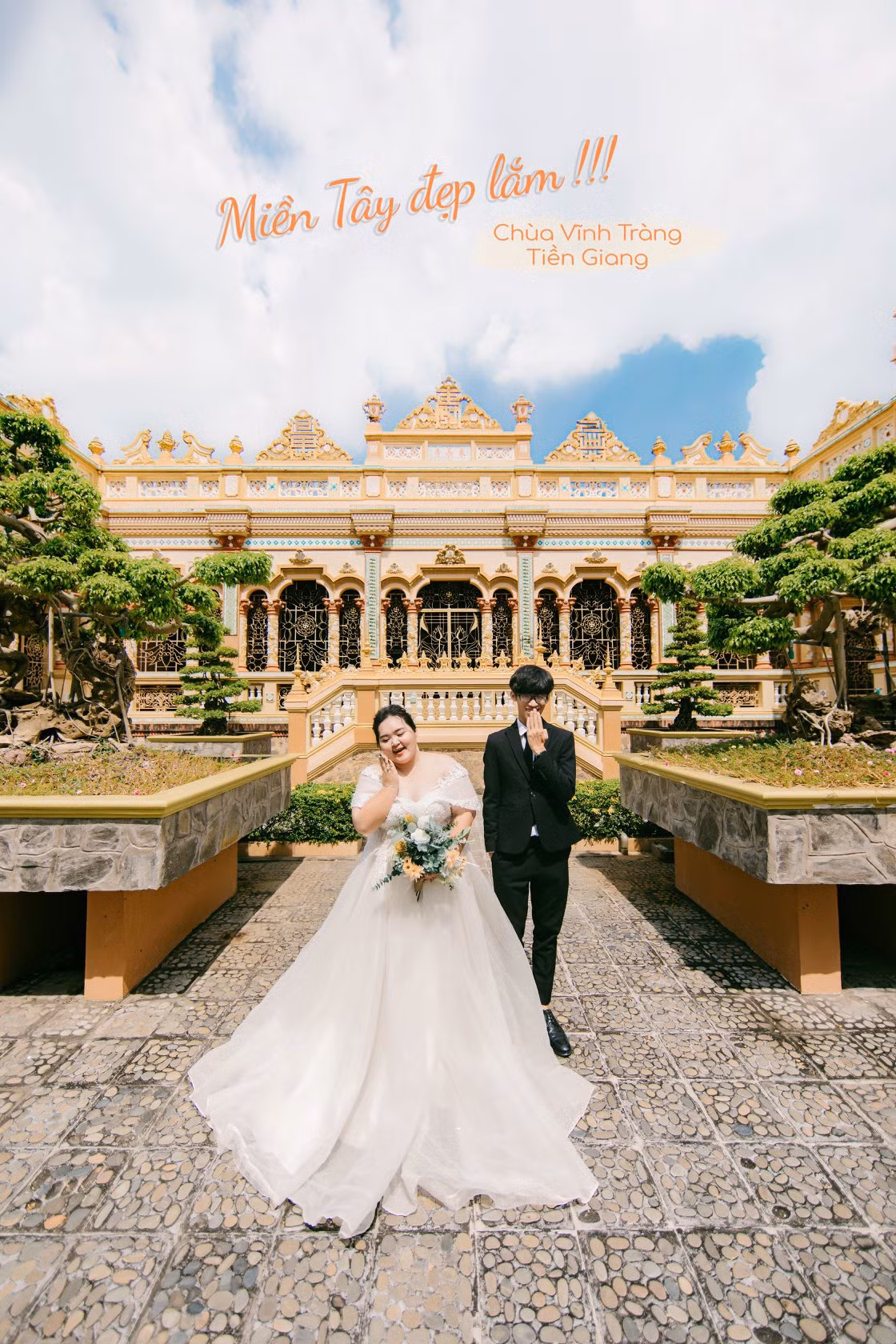 Chia sẻ với Zing, cô dâu Anh Thi cho biết: "Mình sinh ra và lớn lên ở Cần Thơ, từ nhỏ đã mơ ước được cùng bạn bè đi khắp các tỉnh miền Tây ngắm hết các cảnh đẹp, thưởng thức những món ăn ngon. Bộ ảnh cưới của hai vợ chồng không chỉ thực hiện ước mơ, ghi lại khoảnh khắc ngọt ngào mà còn là cơ hội để mình giới thiệu về vẻ đẹp của quê hương tới bạn bè".