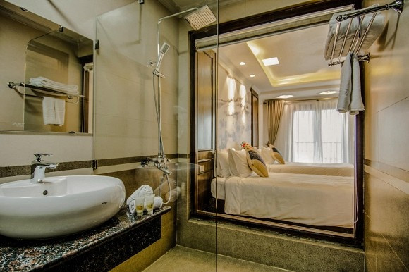 Ngoc Khue phai rao ban khach san hon 100 ty vi dich-Hinh-3