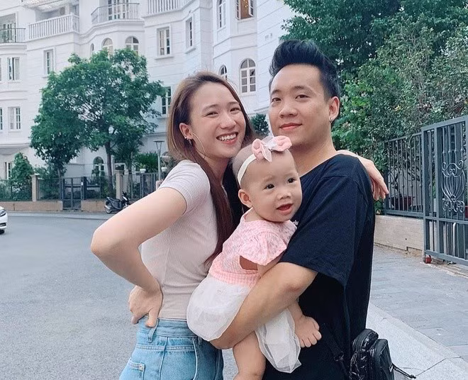 Vo cua JustaTee la hot girl noi tieng mot thoi