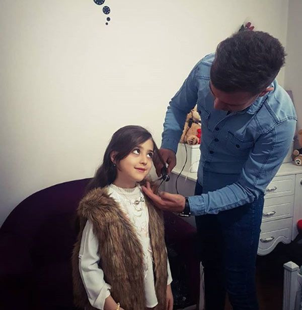 Cuoc song cua co be dep toi muc cha nghi viec lam ve si cho con-Hinh-6