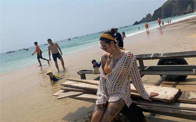 3 hotgirl xăm trổ nổi tiếng MXH: Bị mẹ ruột từ mặt và cái kết ảnh 7 3 hotgirl xăm trổ nổi tiếng MXH: Bị mẹ ruột từ mặt và cái kết ảnh 7