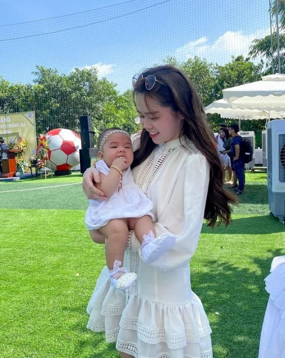 Tinh cu Quang Hai tiet lo dang hanh phuc-Hinh-4