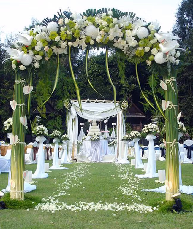 Dem tan hon, chuan bi vao giuong thi nghe loang thoang tieng chong goi dien-Hinh-2