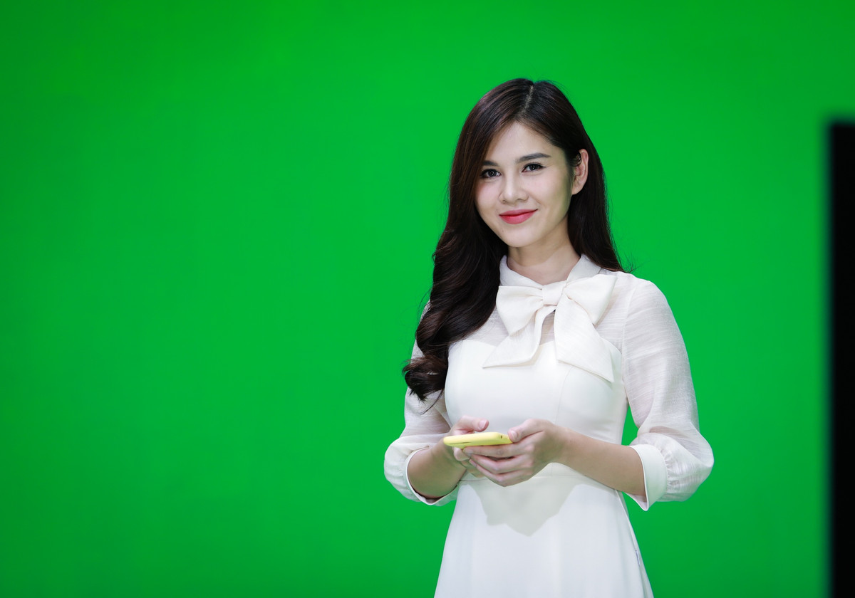 Nu MC the thao Thu Hoai co cuoc song day mo uoc tuoi 30-Hinh-15