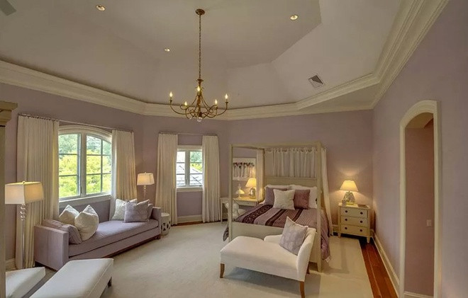 Các phòng ngủ được thiết kế trang nhã, thanh lịch với những gam màu dịu nhẹ.