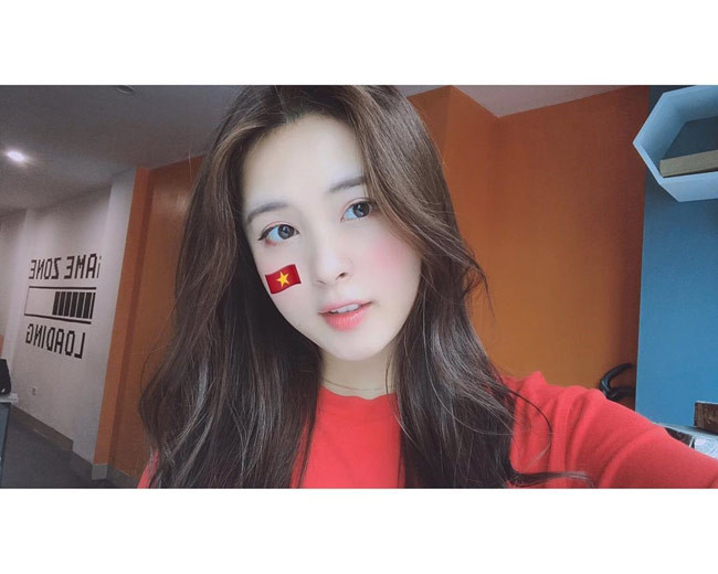 Càng ngày càng đẹp mặn mà và sắc sảo hơn. 