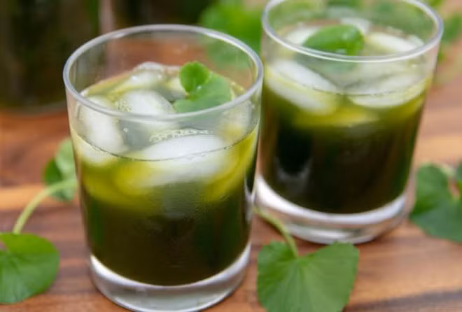 Rau ma: Cuc tot va cuc doc, biet ma tranh khi an keo mang hoa vao than