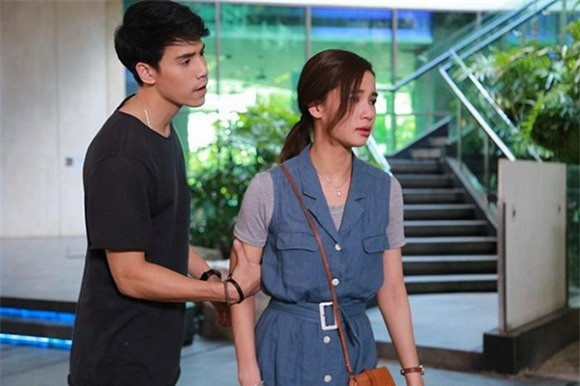 Sau 3 tháng ly thân, ngớ người khi thấy chồng ngồi trên xe lăn Sau 3 thang ly than, ngo nguoi khi thay chong ngoi tren xe lan