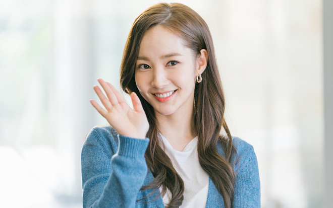 Phụ nữ sở hữu 1 trong 4 nét tướng này càng có tuổi càng giàu Phu nu so huu 1 trong 4 net tuong nay cang co tuoi cang giau