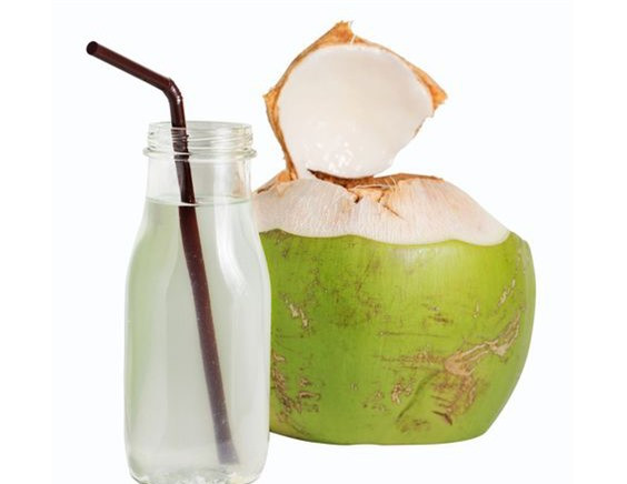 5 sai lầm khi uống nước dừa dễ gây đột quỵ ảnh 2