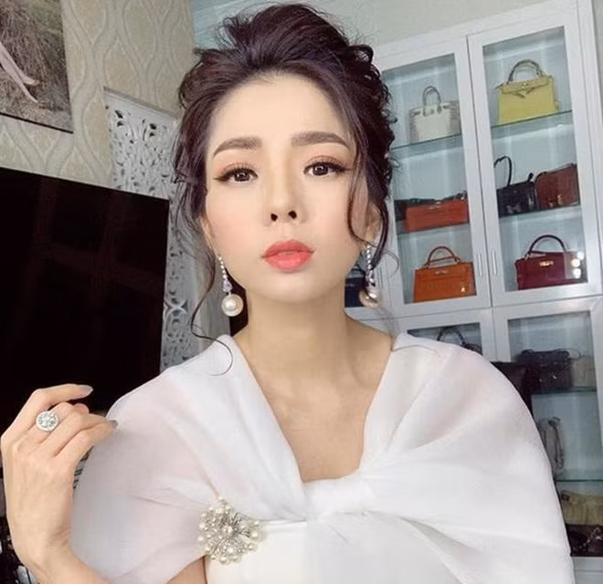 Le Quyen: Khong co chuyen toi phai dung lai danh ghen