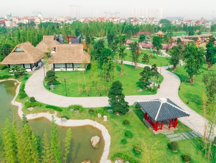 Song ao cuc chat o cong vien Nhat Ban dau tien tai Ha Noi-Hinh-10