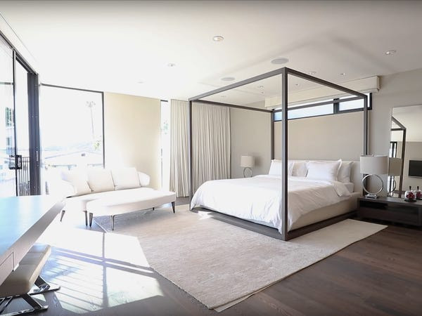 Musk bán căn nhà với giá 4 triệu USD hồi tháng 8/2019. Ảnh: Hilton &amp; Hyland.