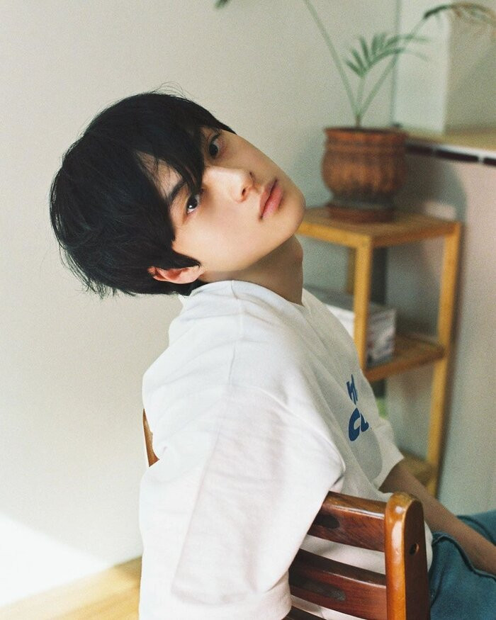 Chang trai ngoi livestream hoc bai suot 7 gio dong ho-Hinh-3