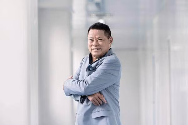 Dai gia goc Viet 'giau su' tai My, nguoi khien Donald Trump 'nong mat'-Hinh-3