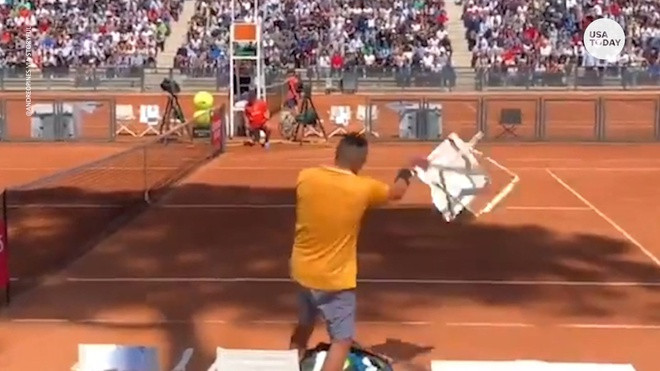 Nhung tay vot bi loai vi cu xu khong dung muc-Hinh-4