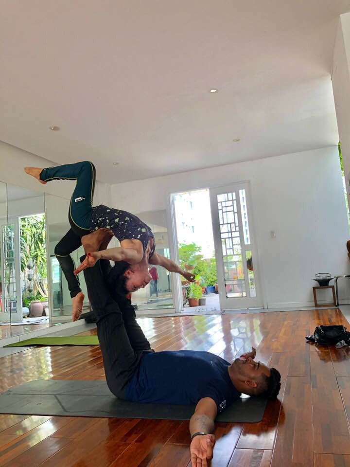 Me Ho Ngoc Ha thuc hien dong tac yoga dinh bat chap tuoi 63-Hinh-4