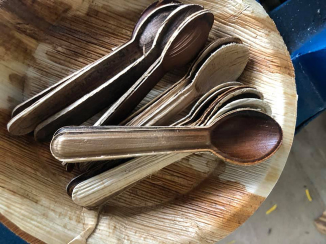 Chuyện thật như đùa: Người đàn ông mua rác về biến thành tiền - Hình 3 Chuyen that nhu dua: Nguoi dan ong mua rac ve bien thanh tien-Hinh-3