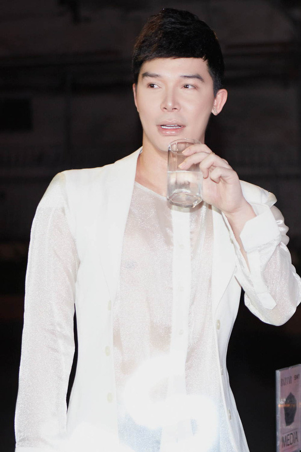 Nathan Lee chung minh quan he than thiet voi hoa hau Thu Hoai-Hinh-2