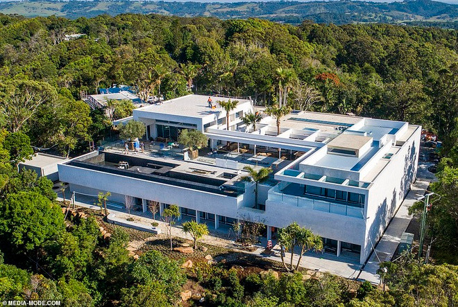 Biet thu 20 trieu USD ma 'Thor' Chris Hemsworth dung de tu cach ly