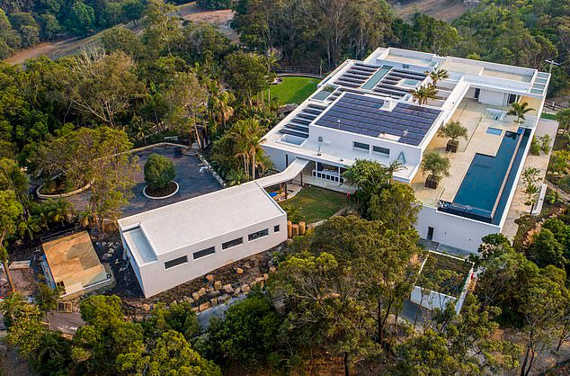 Bên cạnh căn biệt thự chính, Chris Hemsworth còn cho xây một khu vực dành riêng cho môn trượt ván. Ảnh: Daily Mail.