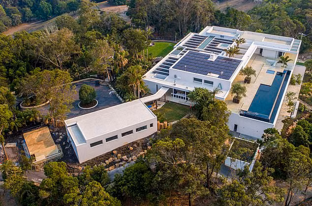 Bên cạnh căn biệt thự chính, Chris Hemsworth còn cho xây một khu vực dành riêng cho môn trượt ván. Ảnh: Daily Mail.