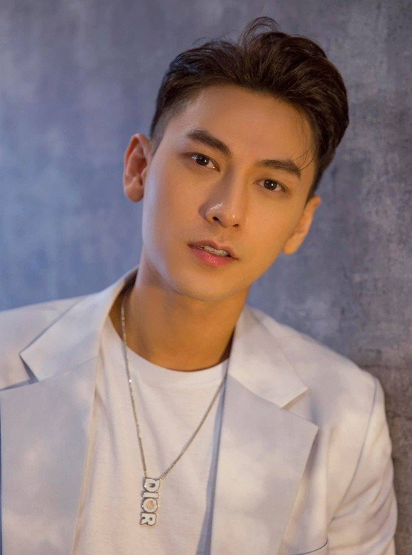 He lo bang khen thu khoa cua Issac, nhung ca si ma tot nghiep nganh Chan nuoi?-Hinh-2