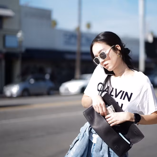 Thời gian gần đây, Nong Poy không dành quá nhiều thời gian vào công việc. Thay vào đó, cô tận hưởng cuộc sống riêng, đi du lịch nhiều nơi trên thế giới cùng bạn bè. Hoa hậu Chuyển giới Quốc tế 2004 đã giảm bớt cường độ làm việc và thường chỉ xuất hiện trong một số sự kiện hoặc quay quảng cáo.