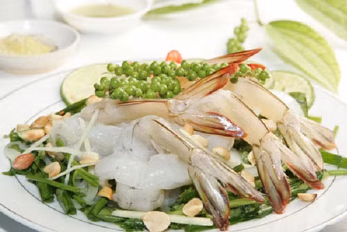 Truong hop tuyet doi khong nen an tom keo hai toi suc khoe